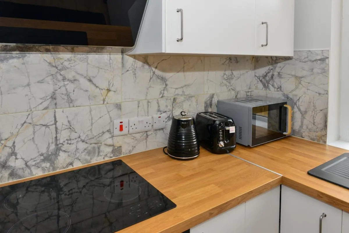 Esterville Apartments 1 And 2 Bedrooms Hot Tub Extra Fee 벨파스트 영국