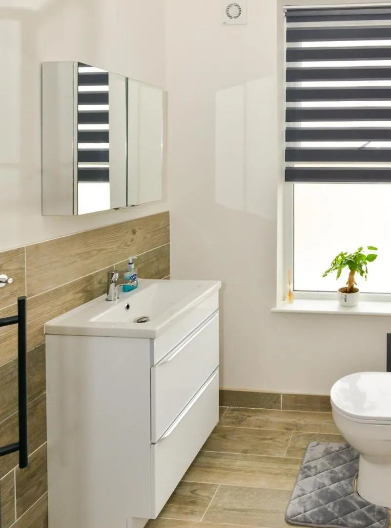 Esterville Apartments 1 And 2 Bedrooms Hot Tub Extra Fee 벨파스트
