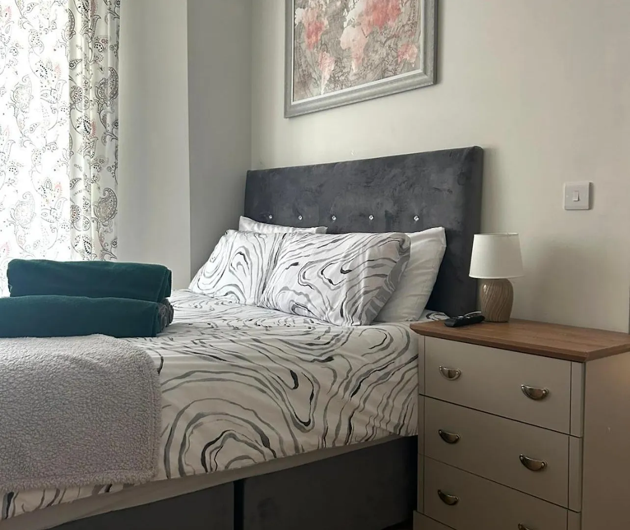 Esterville Apartments 1 And 2 Bedrooms Hot Tub Extra Fee 벨파스트 0*,  영국